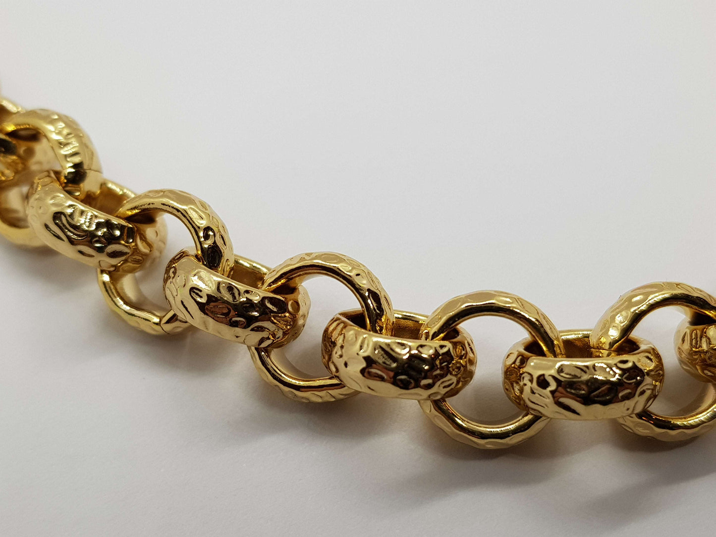 8mm Gold Diamond Cut Pattern Belcher Bracelet